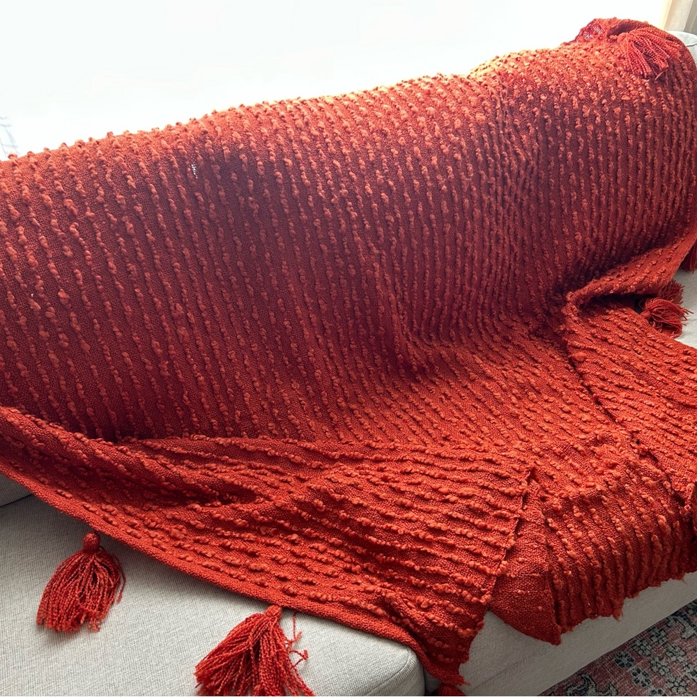 Max Studio Red Textured Throw Blanket - Picture 4 of 4